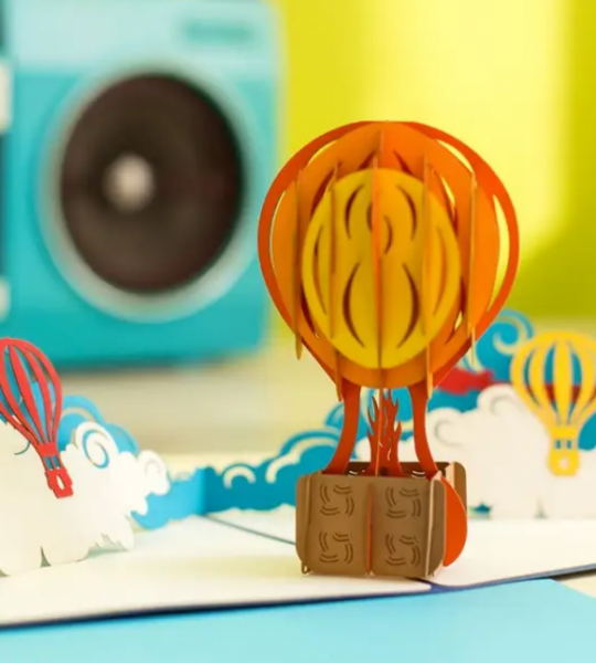 Дитяча дизайнерська 3d повітряна куля листівка