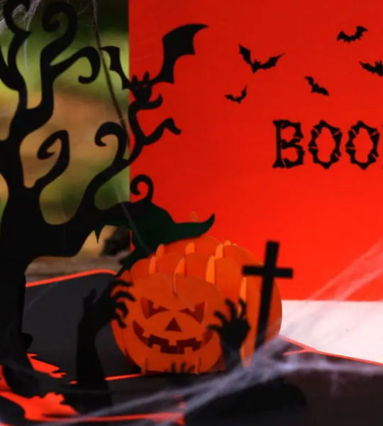 Авторська 3d листівка з чорним деревом та гарбузом на хеловін BOO