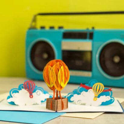 Листівка авторська дизайнерська 3d повітряні кулі