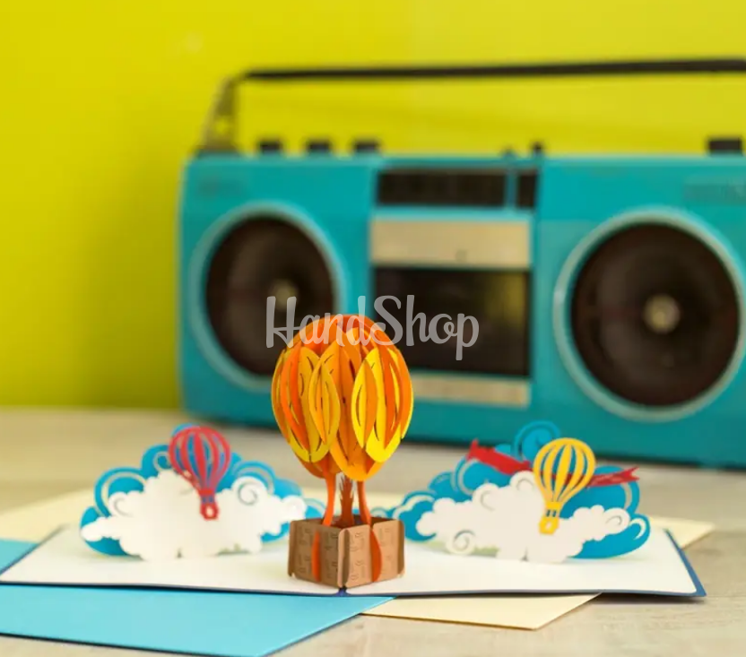 Листівка авторська дизайнерська 3d повітряні кулі Листівка авторська дизайнерська 3d повітряні кулі