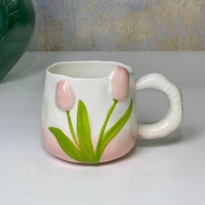 Велика чашка біла керамічна з квітами тюльпани (на вибір!)