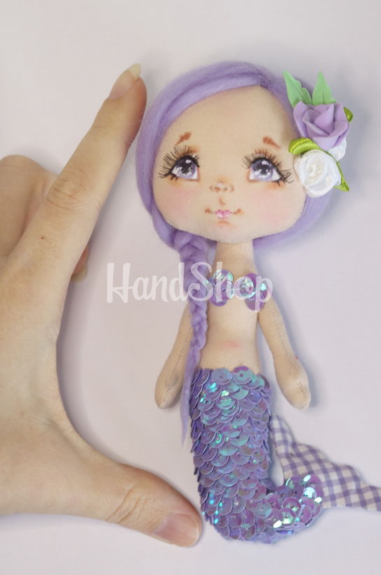 Лялька маленька русалонька з фіолетовим волоссям сувенір Лялька маленька русалонька з фіолетовим волоссям сувенір