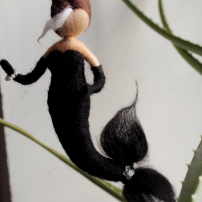 Сувенірна лялька підвіска русалонька lady in black