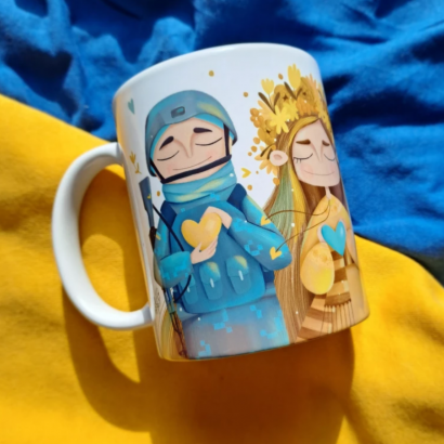 Сувенірна керамічна чашка закохана пара українці