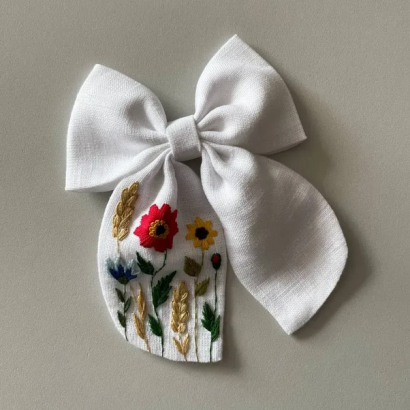Дитячий красивий бантик для волосся квіти ручна вишивка