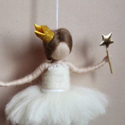 Лялька фея балерина принцеса з короною сувенір підвіска