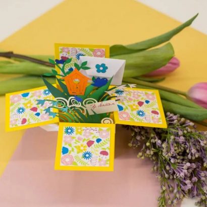 Жіноча святкова 3d листівка коробочка весняні квіти