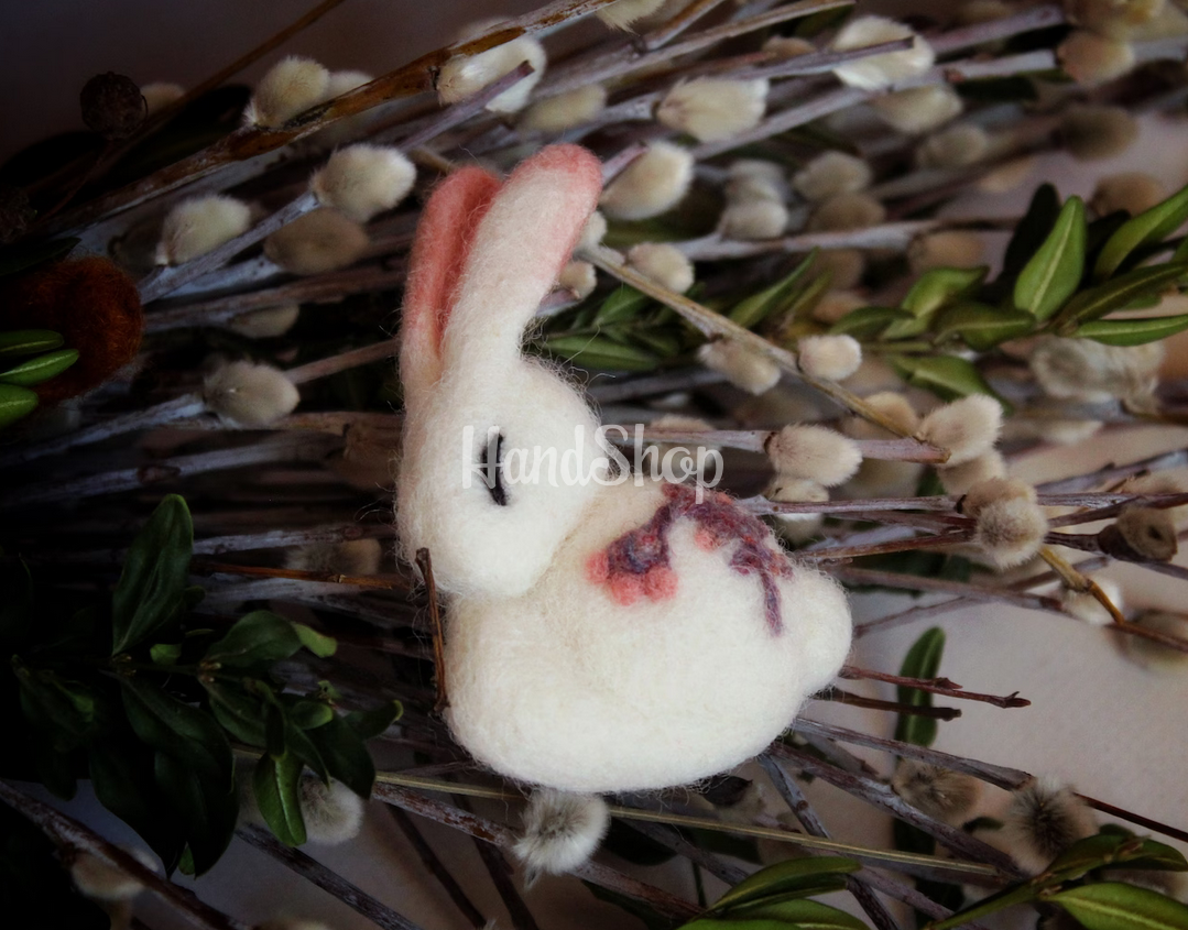 Брошка білий кролик зайчик сувенір на Великдень 2023 Брошка білий кролик зайчик сувенір на Великдень 2023