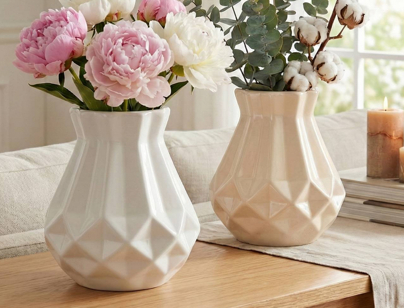 Інтер’єрна авторська ваза з порцеляни - фарфор ручної роботи з об’ємними ромбами, естетичний подарунок жінці