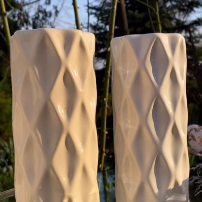 Порцелянова ваза для квітів в білому кольорі фарфор ручна робота