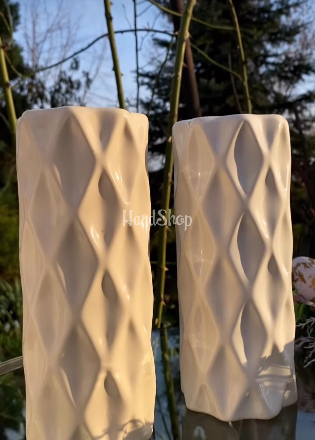 Порцелянова ваза для квітів в білому кольорі фарфор ручна робота Порцелянова ваза для квітів в білому кольорі фарфор ручна робота