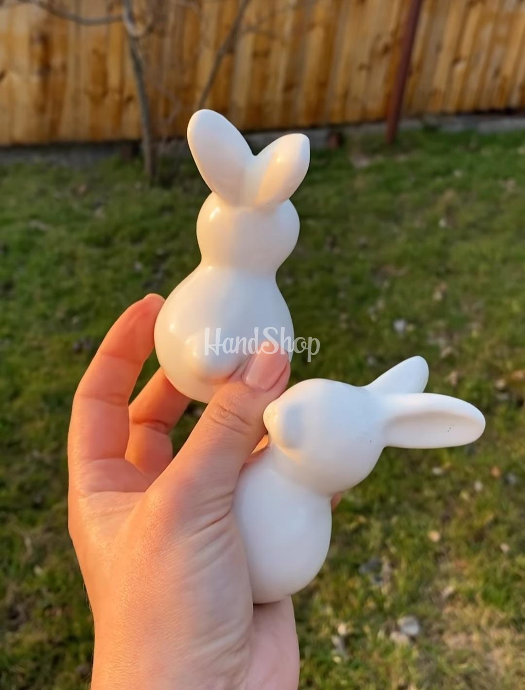 Пара маленьких білих порцелянових сувенірних зайчиків, 2 шт Пара маленьких білих порцелянових сувенірних зайчиків, 2 шт