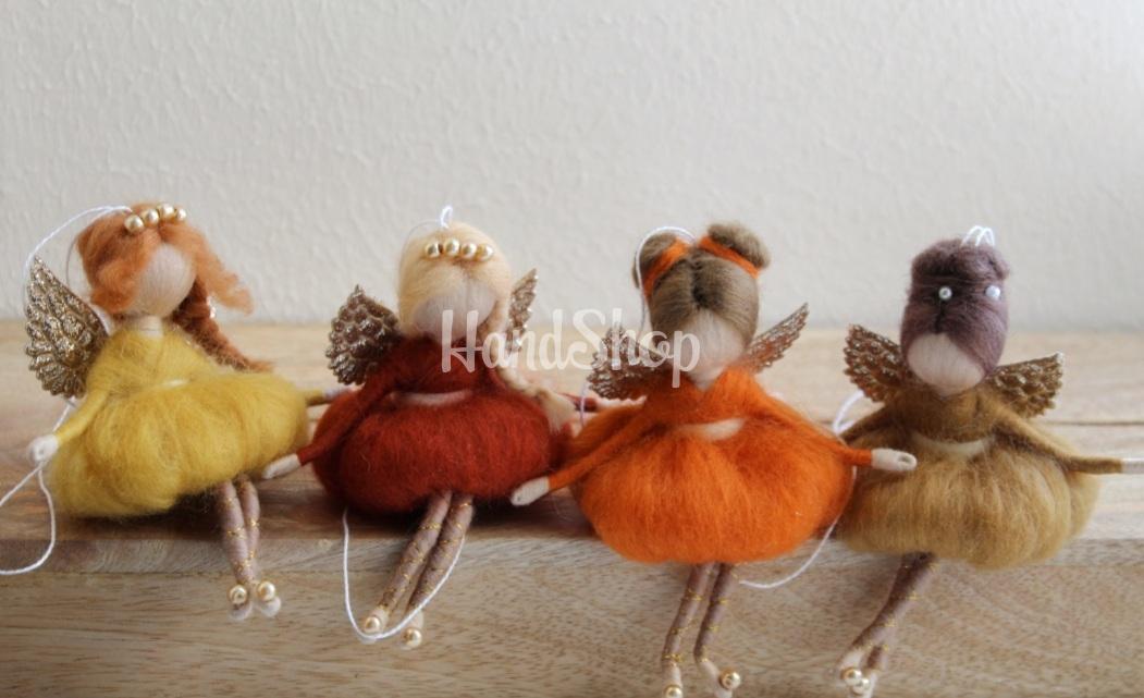 Дитяча міні лялька в сукні сувенір підвіска Дитяча міні лялька в сукні сувенір підвіска