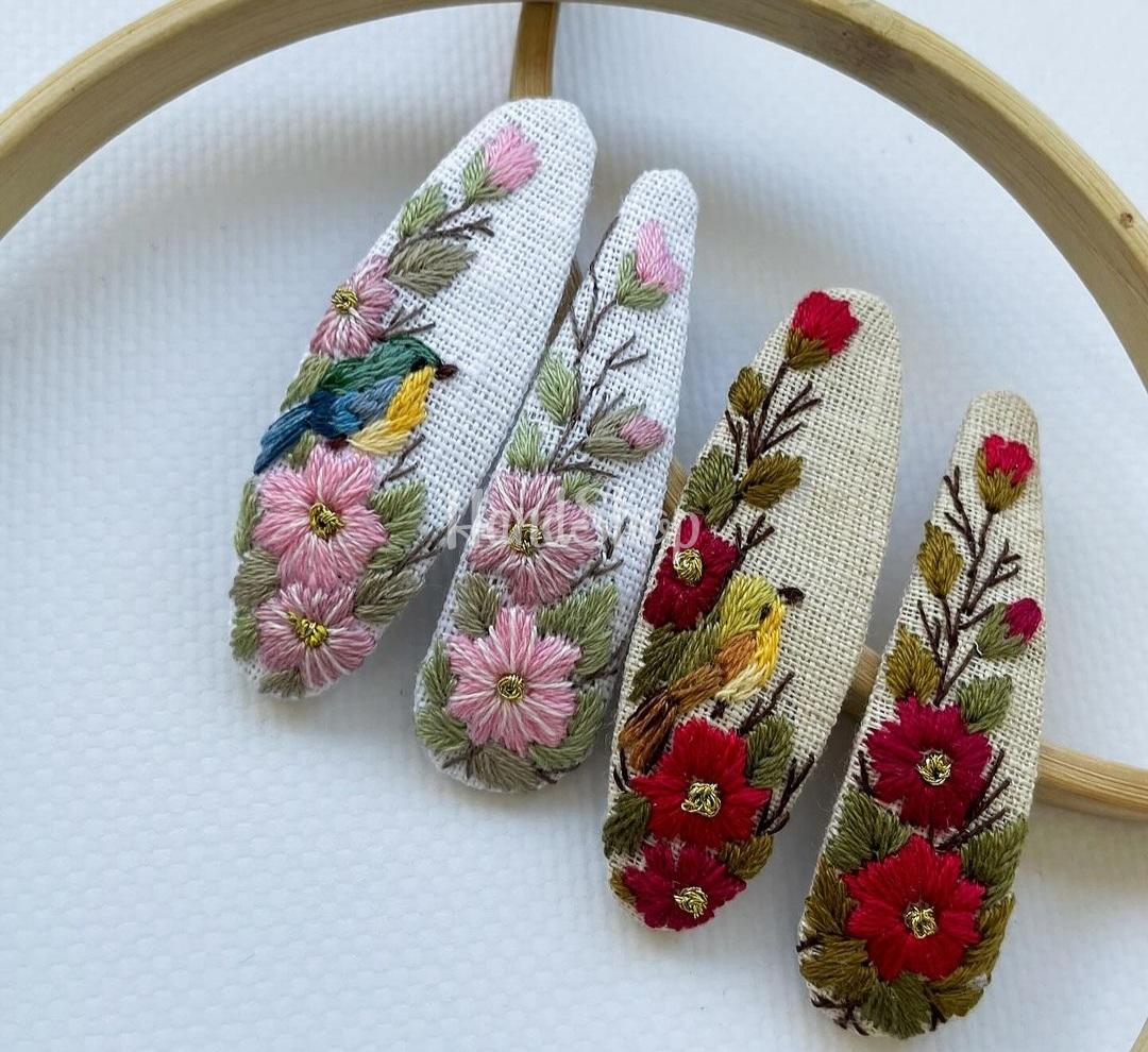 Заколки для волосся ручна вишивка 2шт (на вибір!) Заколки для волосся ручна вишивка 2шт (на вибір!)