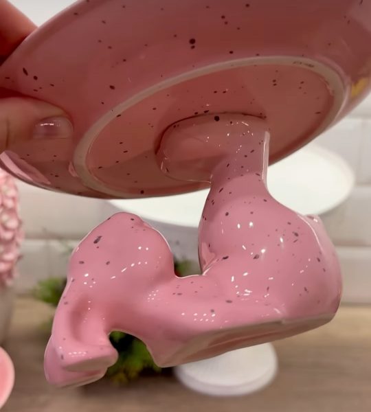 Декоративна підставка з порцеляни рожевий зайчик Великдень