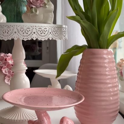 Рожева велика порцелянова ваза ручної роботи для квітів