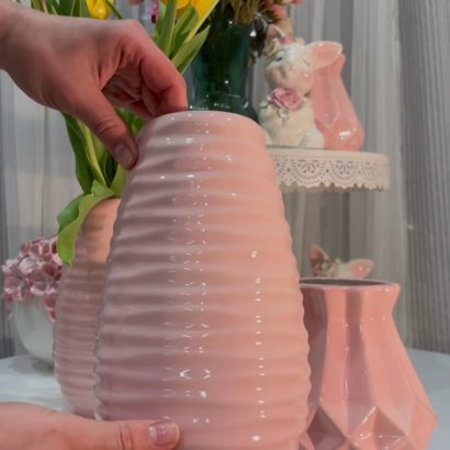 Рожева велика порцелянова ваза ручної роботи для квітів