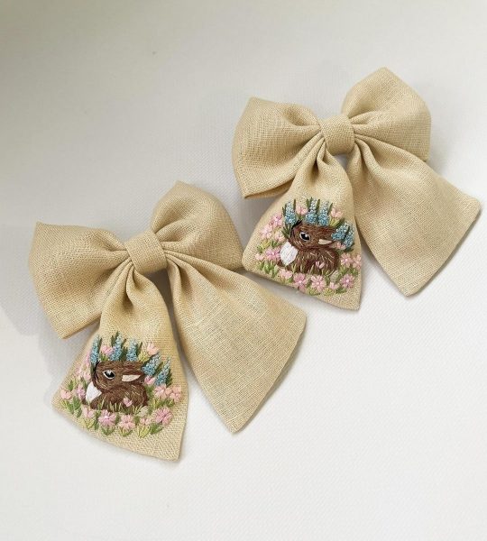 Дитячий бантик для волосся з ручною вишивкою кролик 1шт