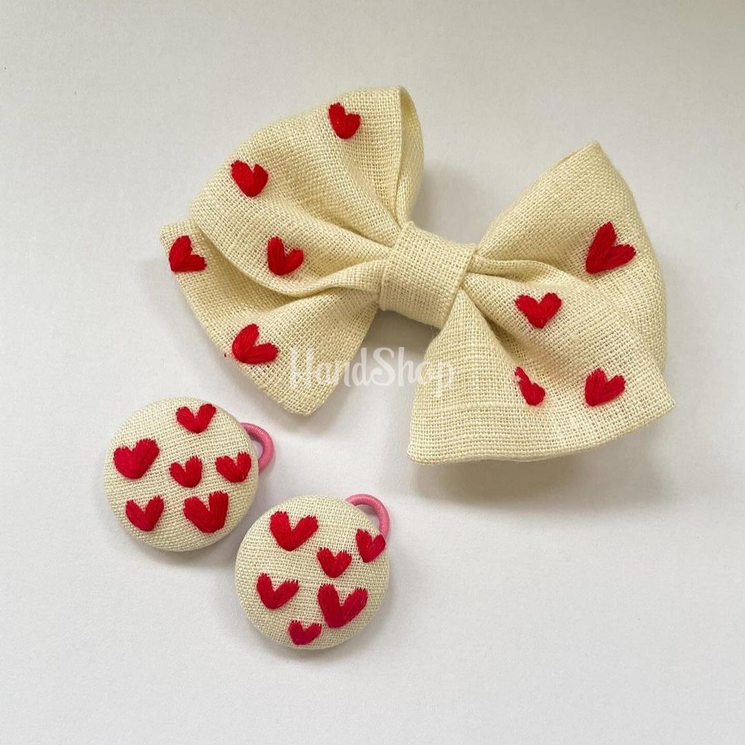 Набір прикрас для волос бант та резиночки LOVE, 3шт Набір прикрас для волос бант та резиночки LOVE, 3шт