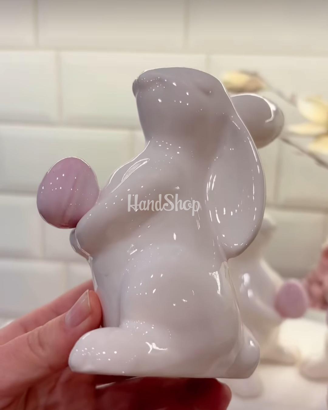 Декоративний білий порцеляновий зайчик на Великдень Декоративний білий порцеляновий зайчик на Великдень