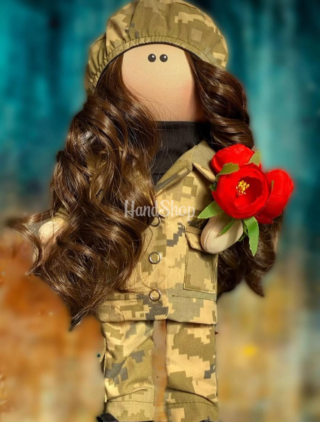Сувенірна текстильна лялька захисниця військова, 37 см Сувенірна текстильна лялька захисниця військова, 37 см