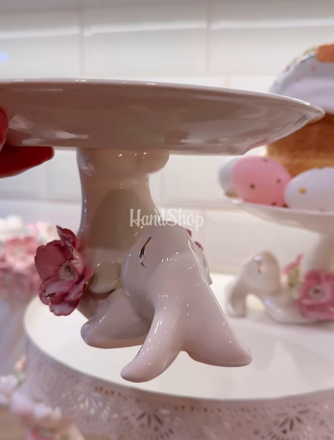 Декоративна біла підставка з порцеляни зайчик Великдень Декоративна біла підставка з порцеляни зайчик Великдень