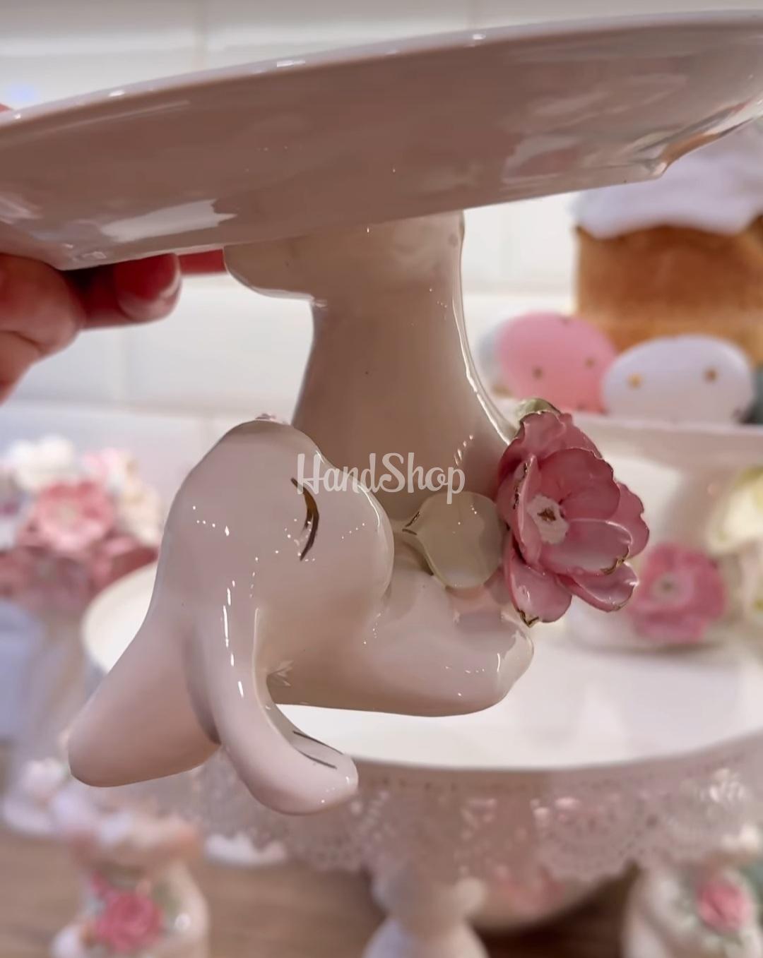 Декоративна біла підставка з порцеляни зайчик Великдень Декоративна біла підставка з порцеляни зайчик Великдень