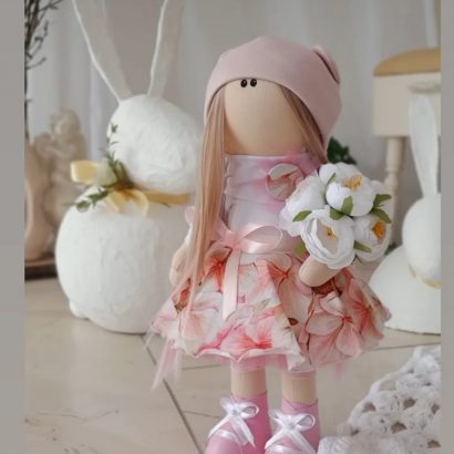 Велика авторська інтер’єрна лялька тільда у рожевій сукні