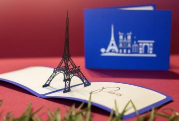 Чарівна подорож до Парижу: авторська ілюстрована листівка з об'ємною Ейфелевою вежею ручної роботи