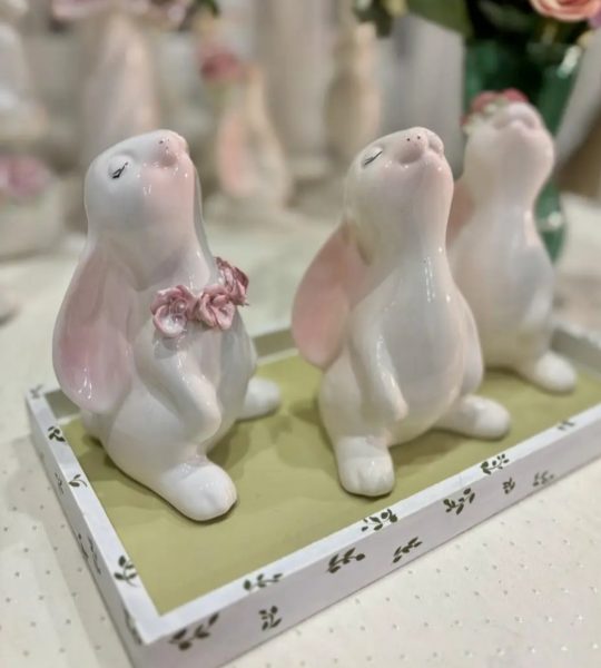 Набір білих порцелянових зайчиків сувеніри, 3 шт