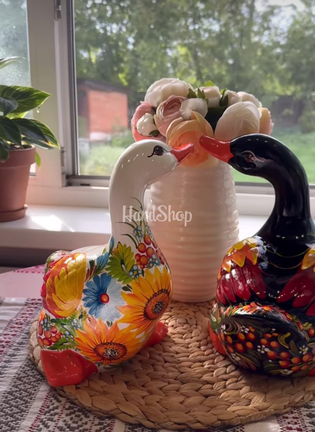 Сувенірна керамічна пара гусаки петриківський розпис, 2 шт Сувенірна керамічна пара гусаки петриківський розпис, 2 шт