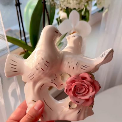 Ці порцелянові голубки ідеально підходять для подарунків на весілля, ювілеї та інші особливі події в житті