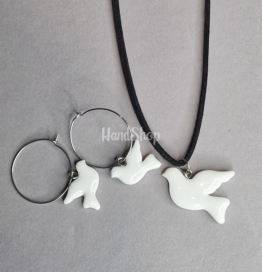 Набір сережки та кулон горлиці пташки, покриті смолою Набір сережки та кулон горлиці пташки, покриті смолою