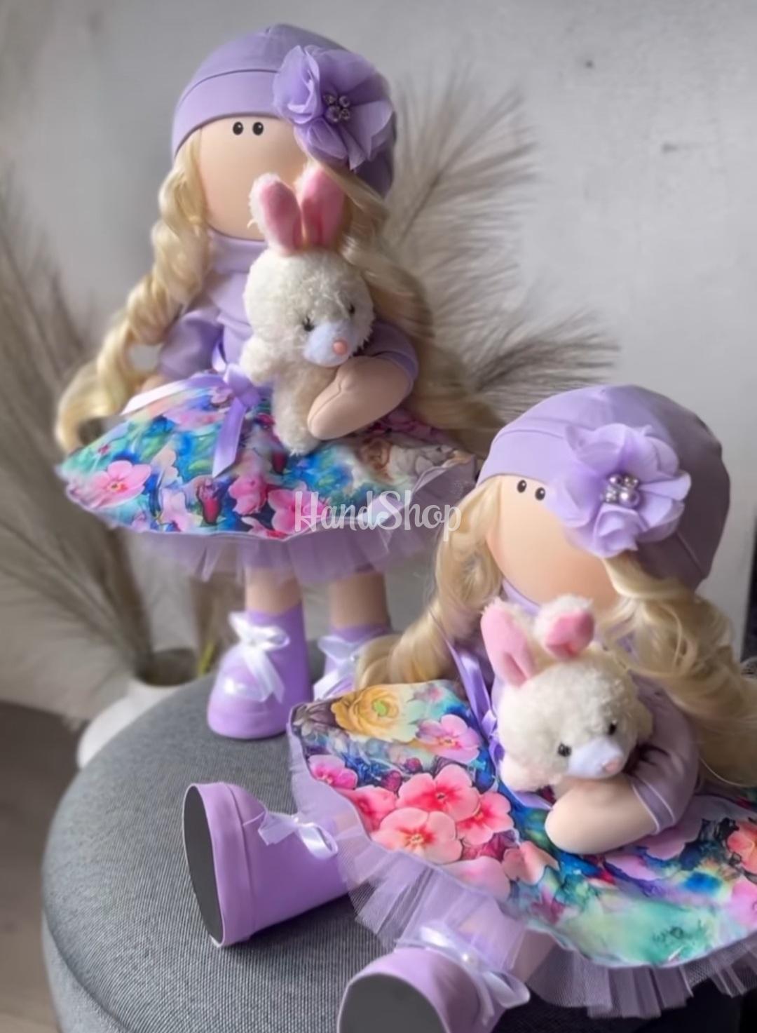 Дитяча інтер’єрна лялька з довгим білявим волоссям Дитяча інтер’єрна лялька з довгим білявим волоссям