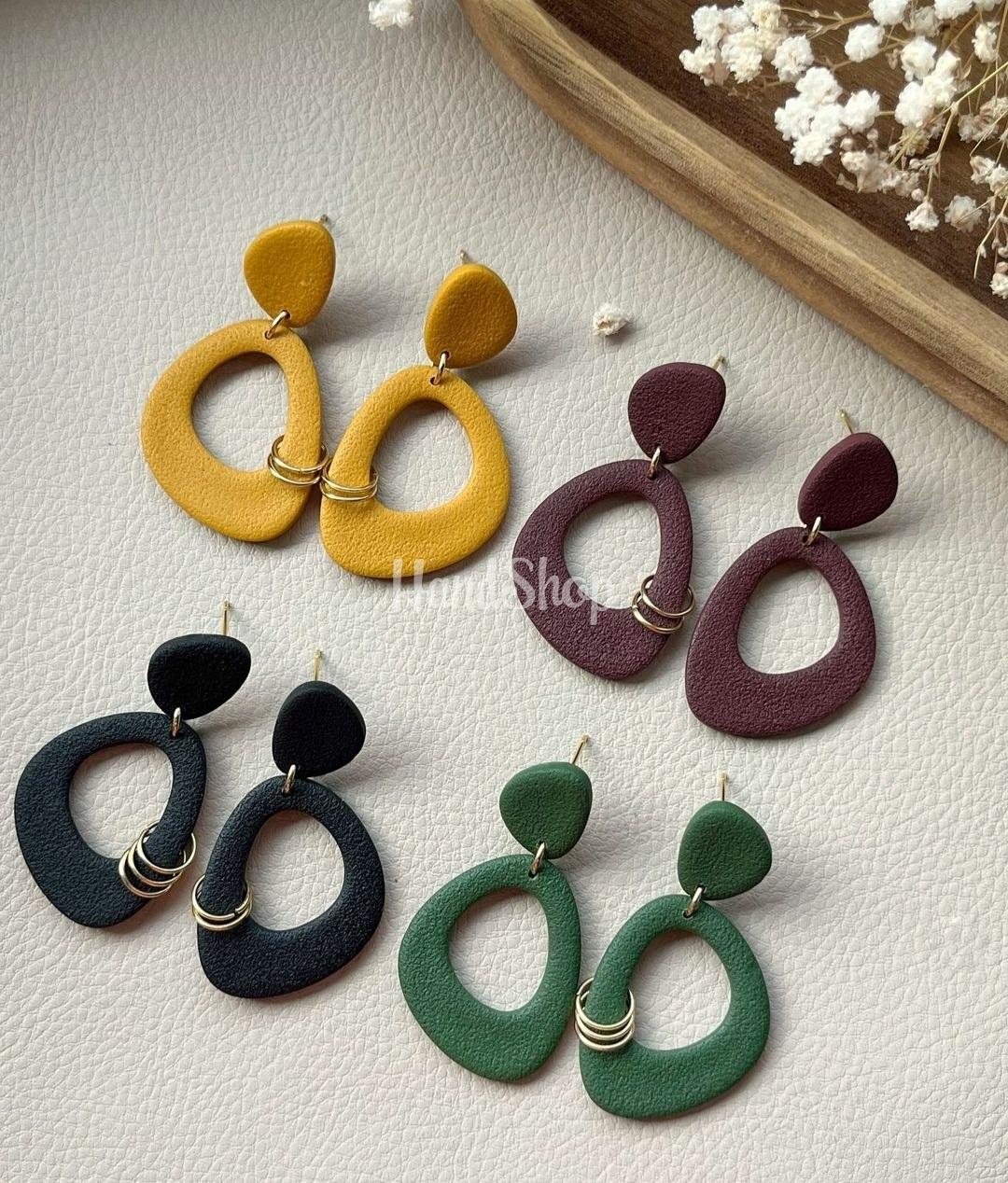 Жіночі геометричні сережки з полімерної глини (на вибір) Жіночі геометричні сережки з полімерної глини (на вибір)