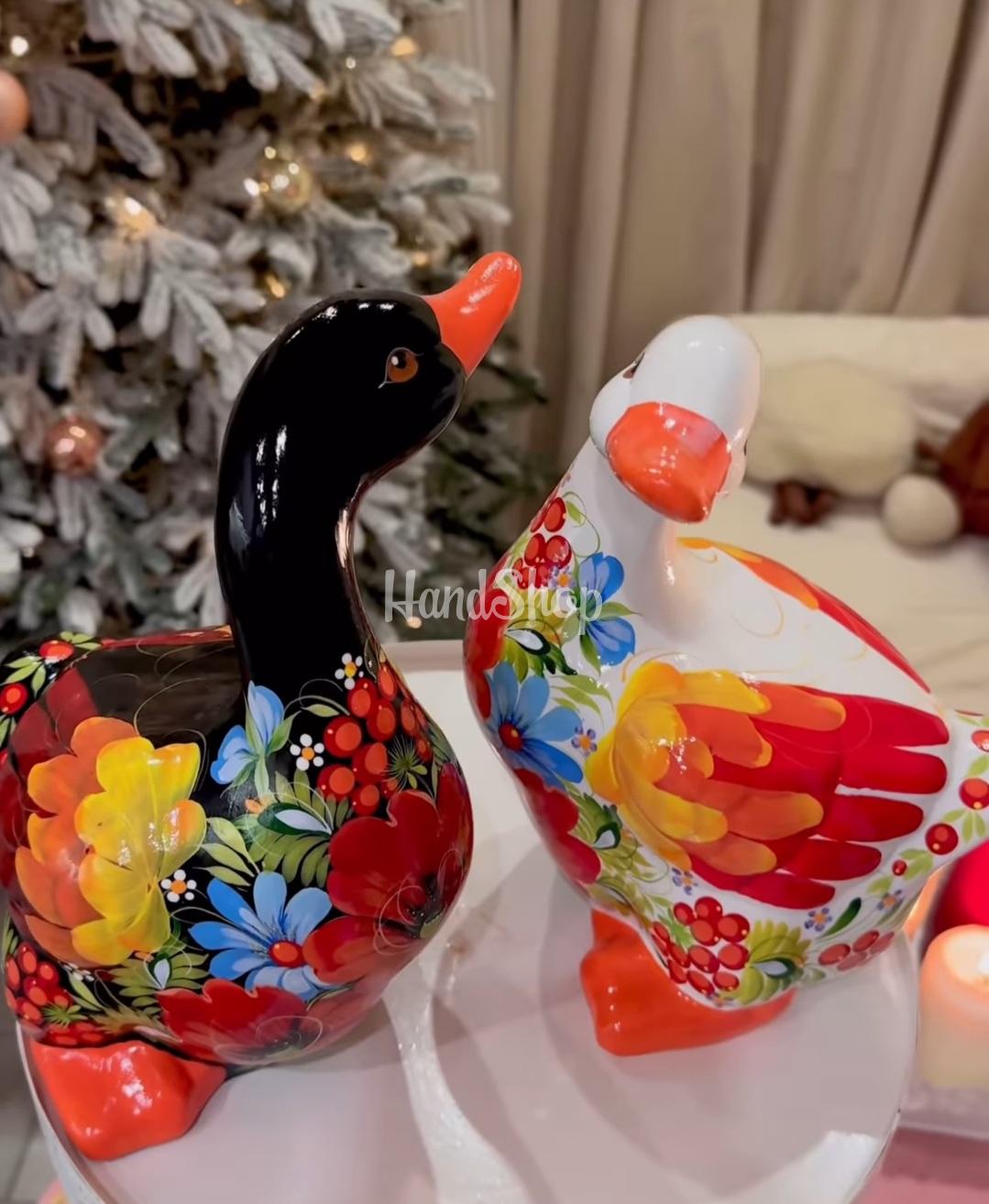 Сувенірна пара гусаки петриківський розпис кераміка Сувенірна пара гусаки петриківський розпис кераміка