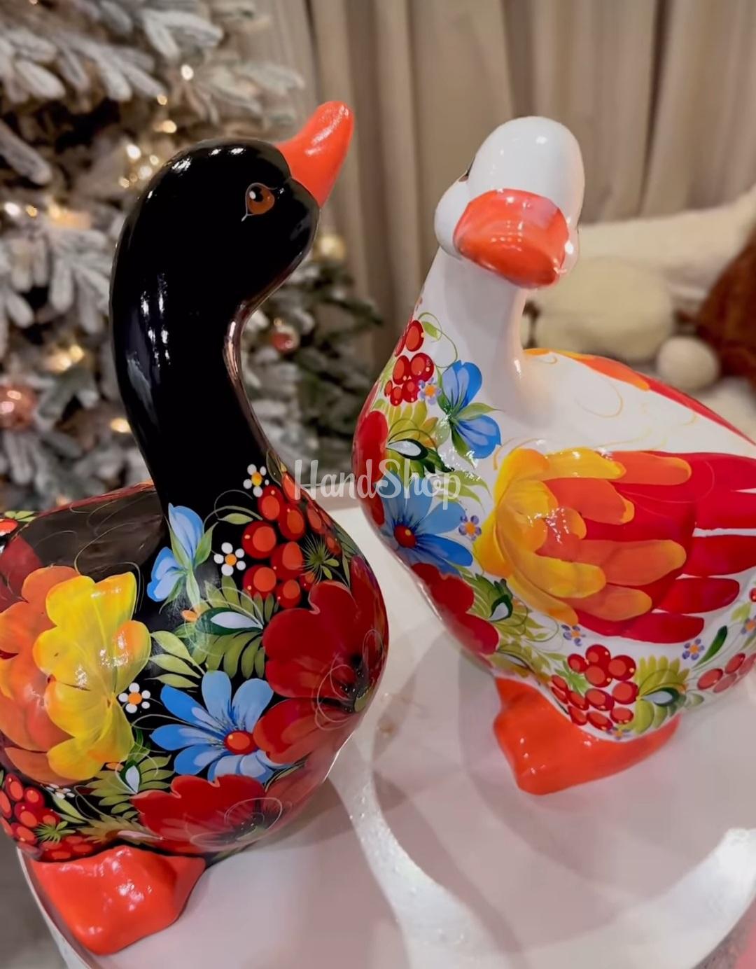 Сувенірна пара гусаки петриківський розпис кераміка Сувенірна пара гусаки петриківський розпис кераміка