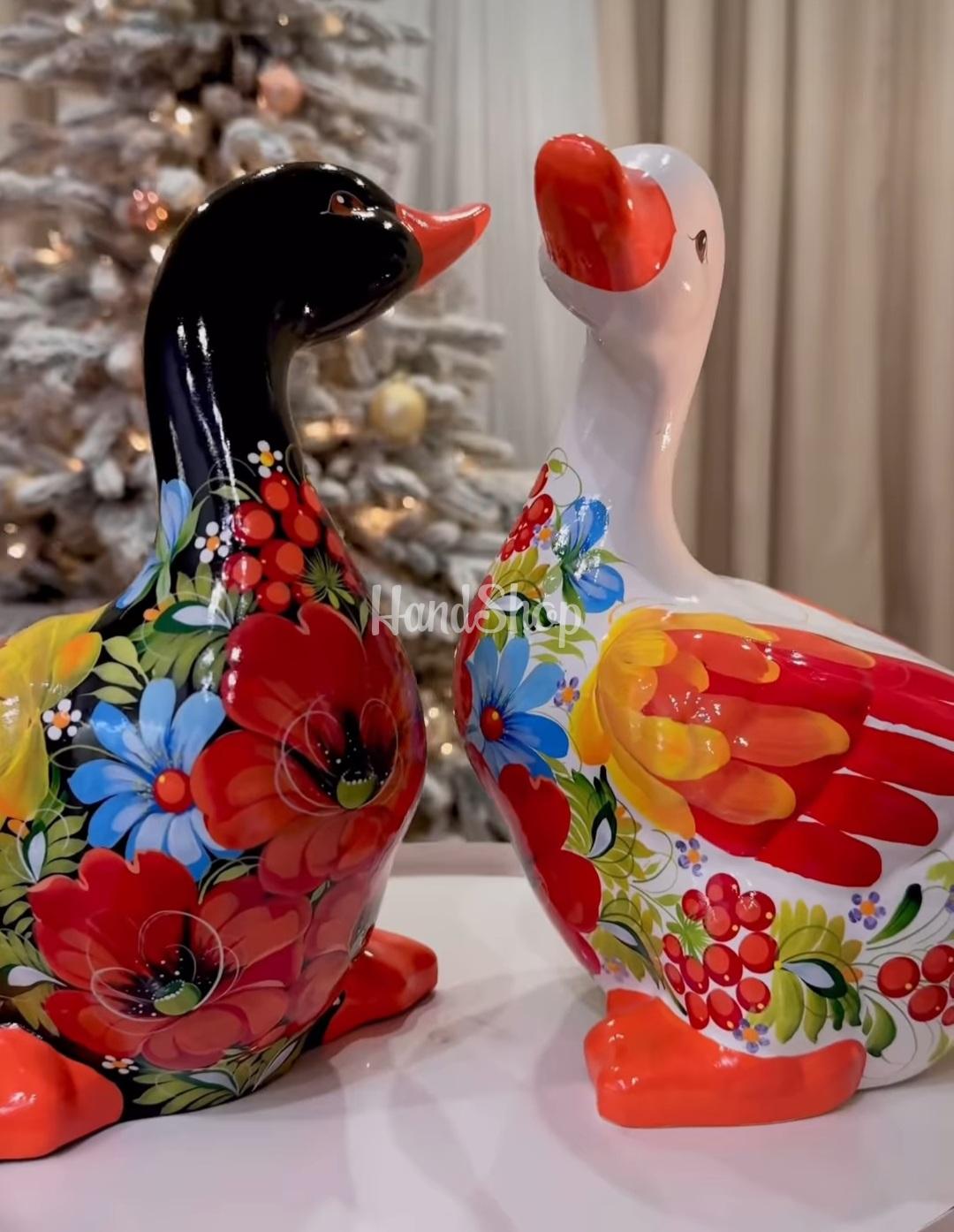 Сувенірна пара гусаки петриківський розпис кераміка Сувенірна пара гусаки петриківський розпис кераміка