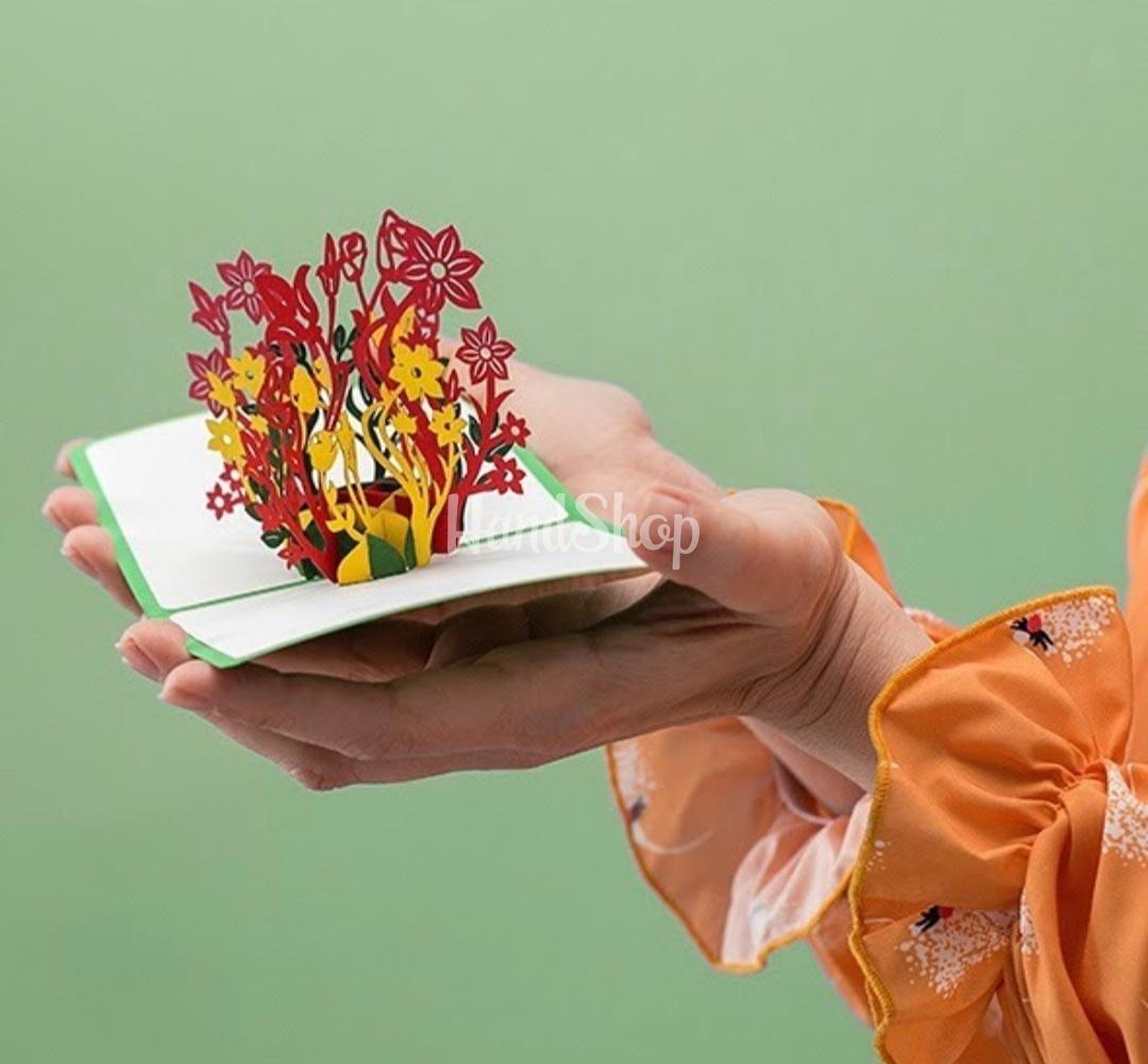 Жіноча об'ємна авторська 3d листівка з квітами букет Жіноча об'ємна авторська 3d листівка з квітами букет