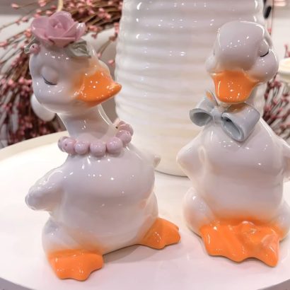 Сувенірна пара білих порцелянових романтичних каченят, 2 шт