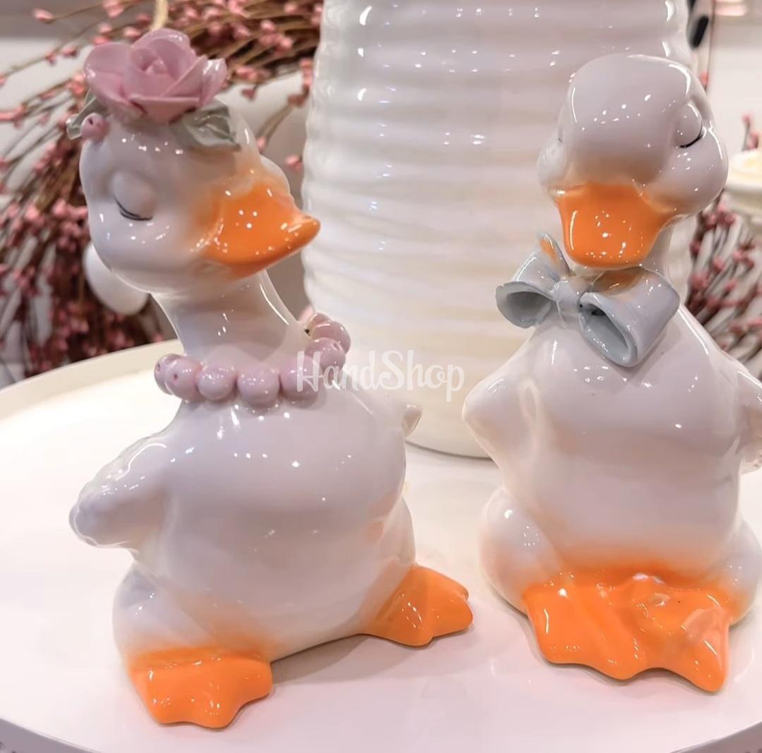 Сувенірна пара білих порцелянових романтичних каченят, 2 шт Сувенірна пара білих порцелянових романтичних каченят, 2 шт