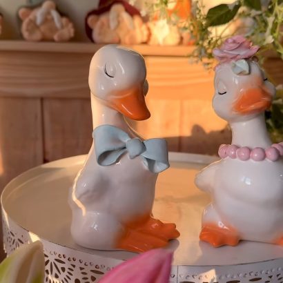 Пара білих порцелянових весільних гусенят, 2 шт