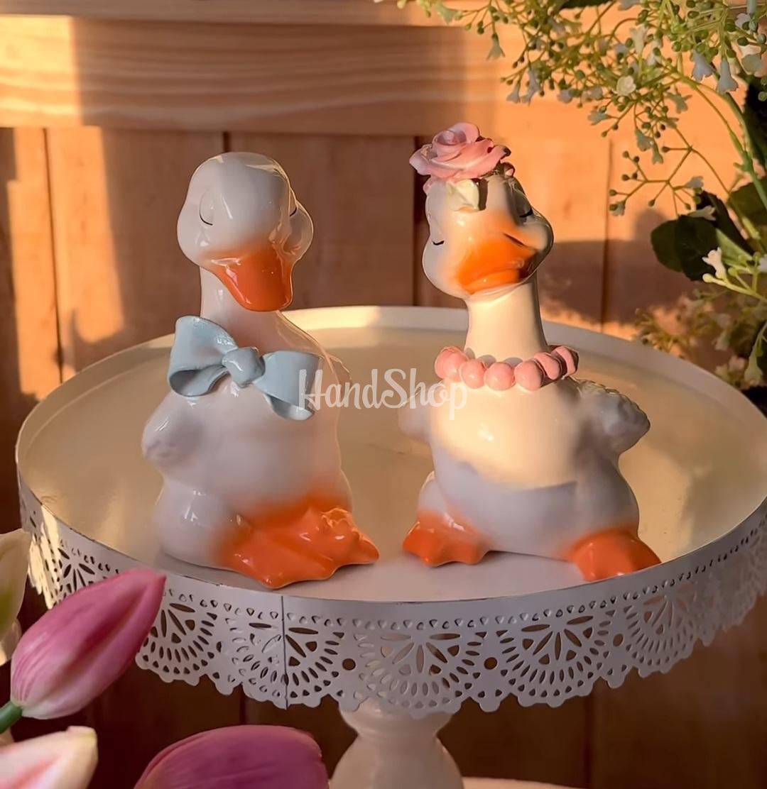 Пара білих порцелянових весільних гусенят, 2 шт Пара білих порцелянових весільних гусенят, 2 шт