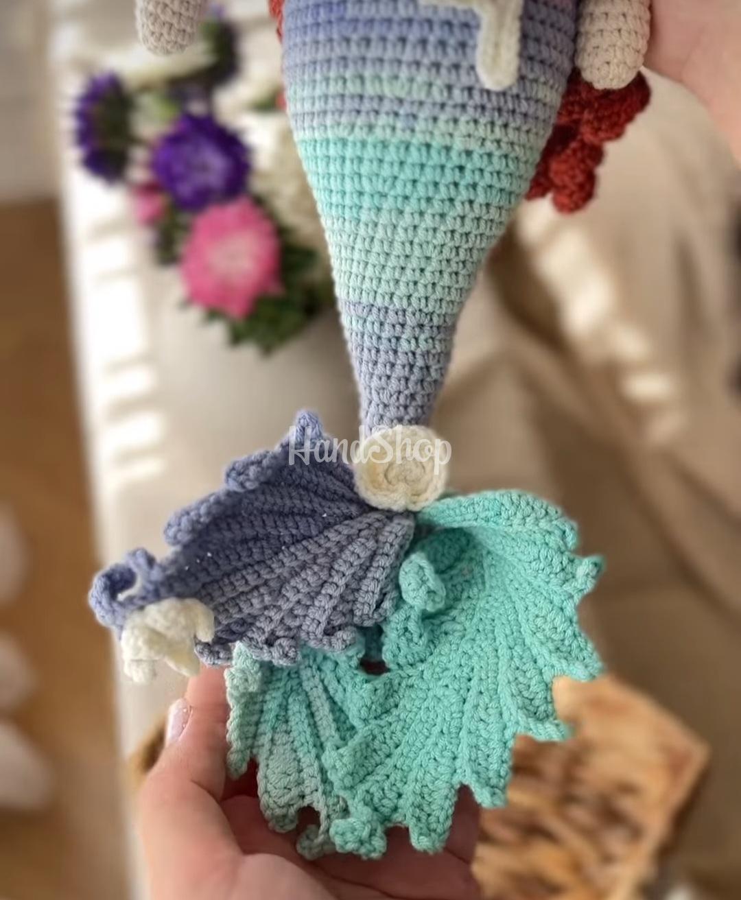 В'язана іграшка лялька русалонька велика сувенірна В'язана іграшка лялька русалонька велика сувенірна