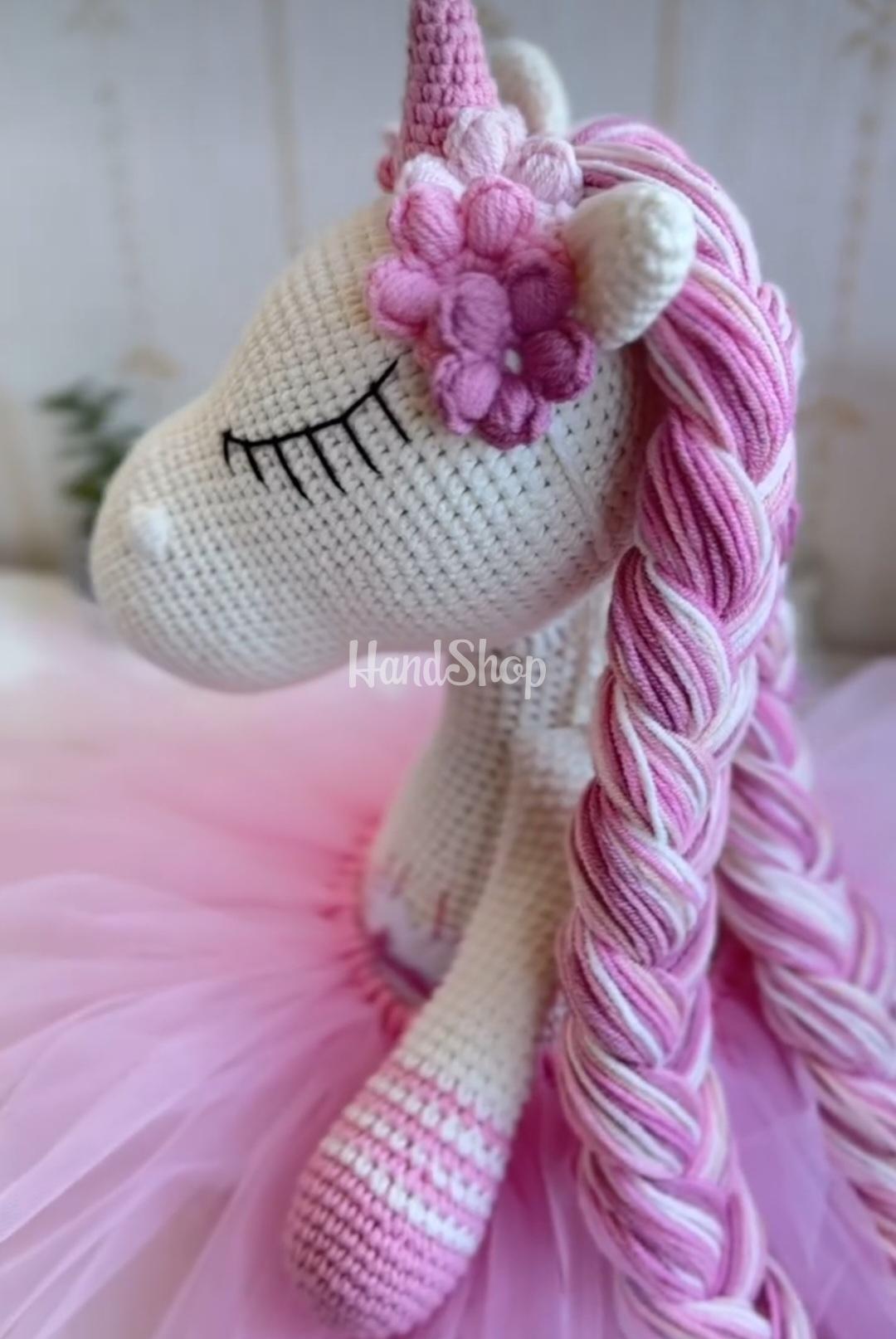 Іграшка в’язаний єдиноріг балерина з рожевими косичками Іграшка в’язаний єдиноріг балерина з рожевими косичками