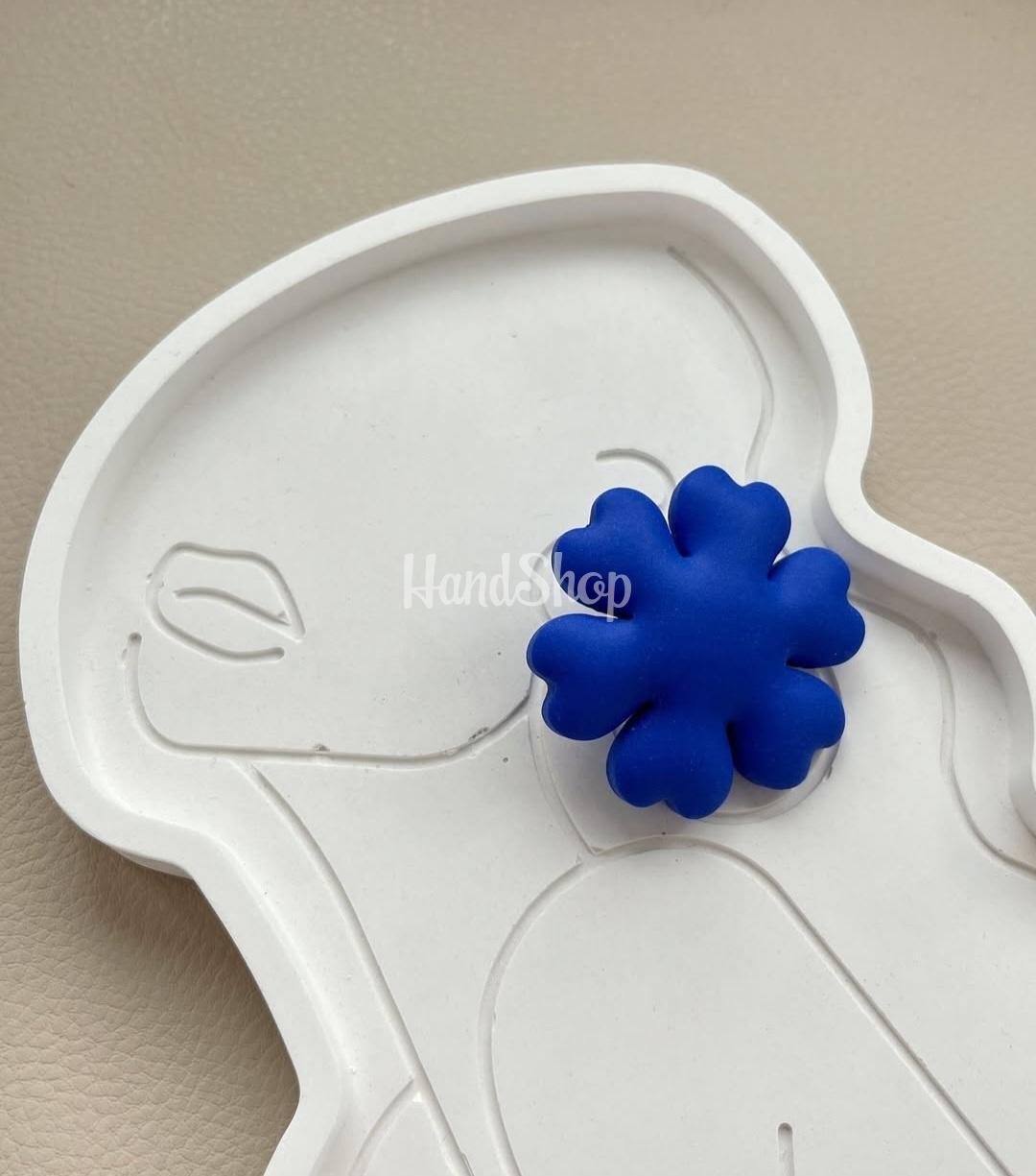 Жіночі авторські сережки сині квіти полімерна глина Жіночі авторські сережки сині квіти полімерна глина