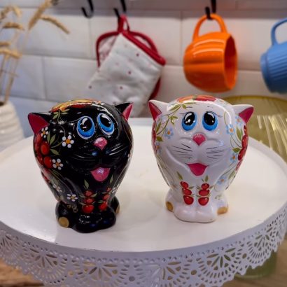Сувенірна пара чорні котики петриківський розпис кераміка