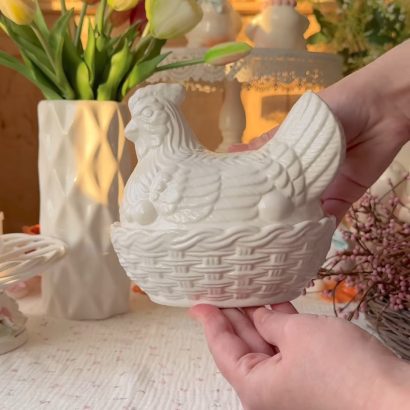 Сувенірна порцелянова курочка цукерниця, масляниця, 500 мл