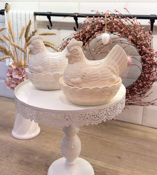 Сувенірна порцелянова курочка цукерниця, масляниця, 500 мл
