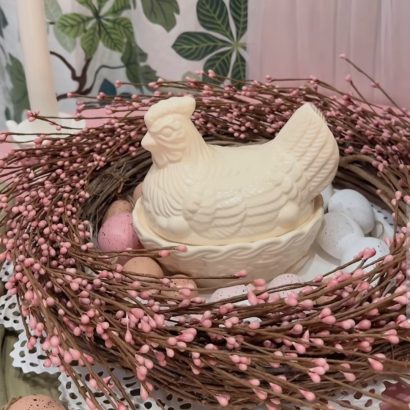 Сувенірна порцелянова курочка цукерниця, масляниця, 500 мл